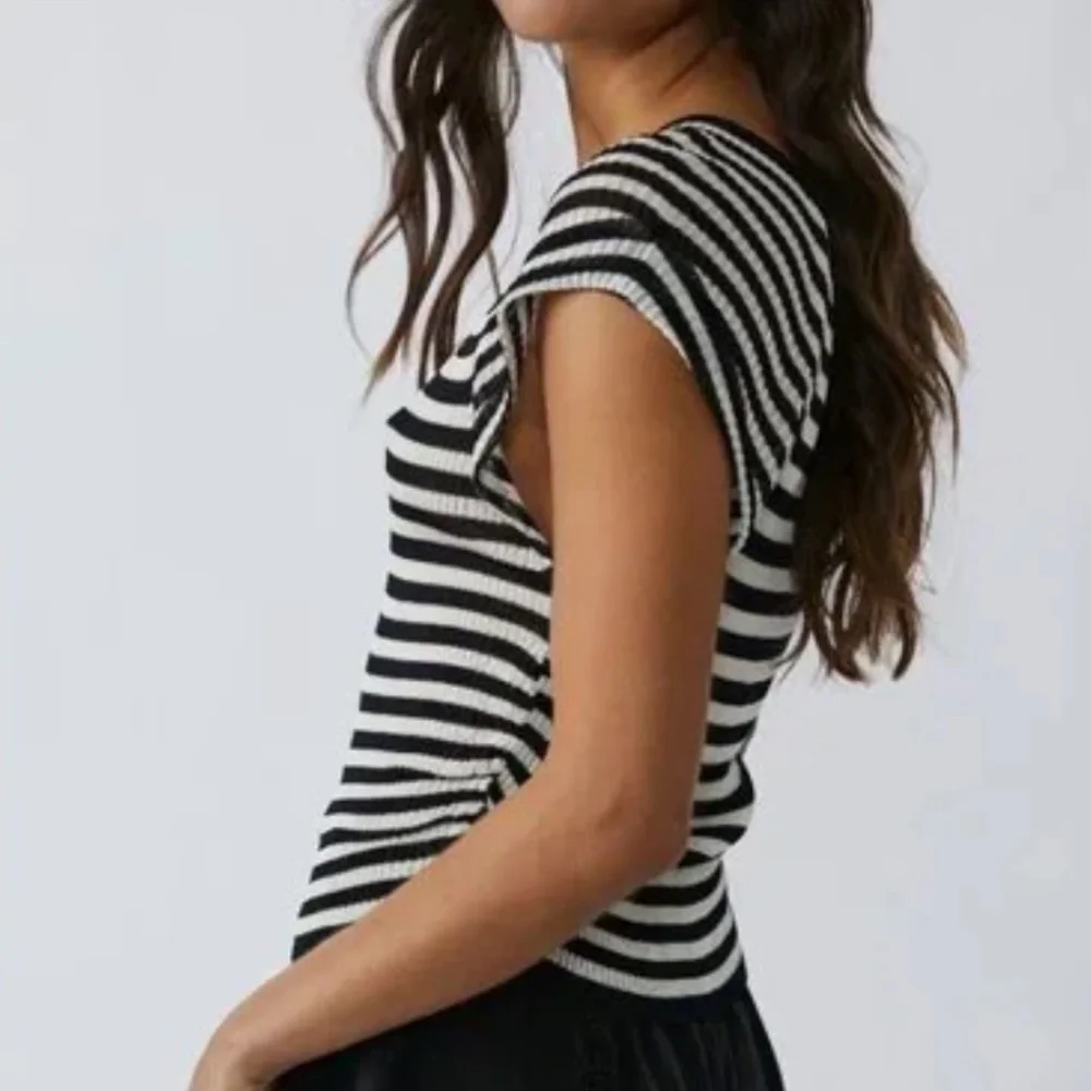 FREE PEOPLE Slinky Baby Tee Black White‎ Striped Combo Size M NWT Bloggers’ Fav!